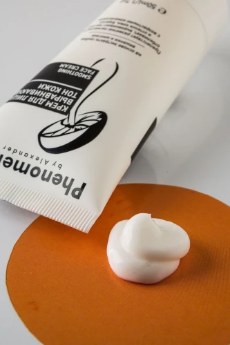 Крем PHENOMENON для лица выравнивающий тон кожи 010007 50 мл